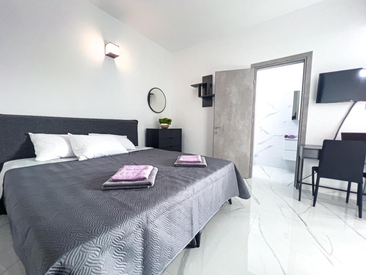 Giorgis Luxury