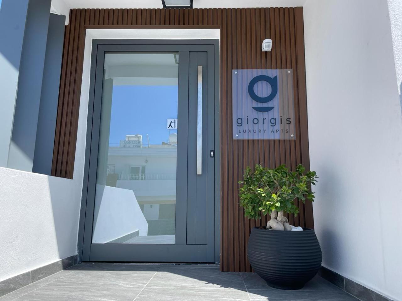 Giorgis Luxury Ayía Nápa